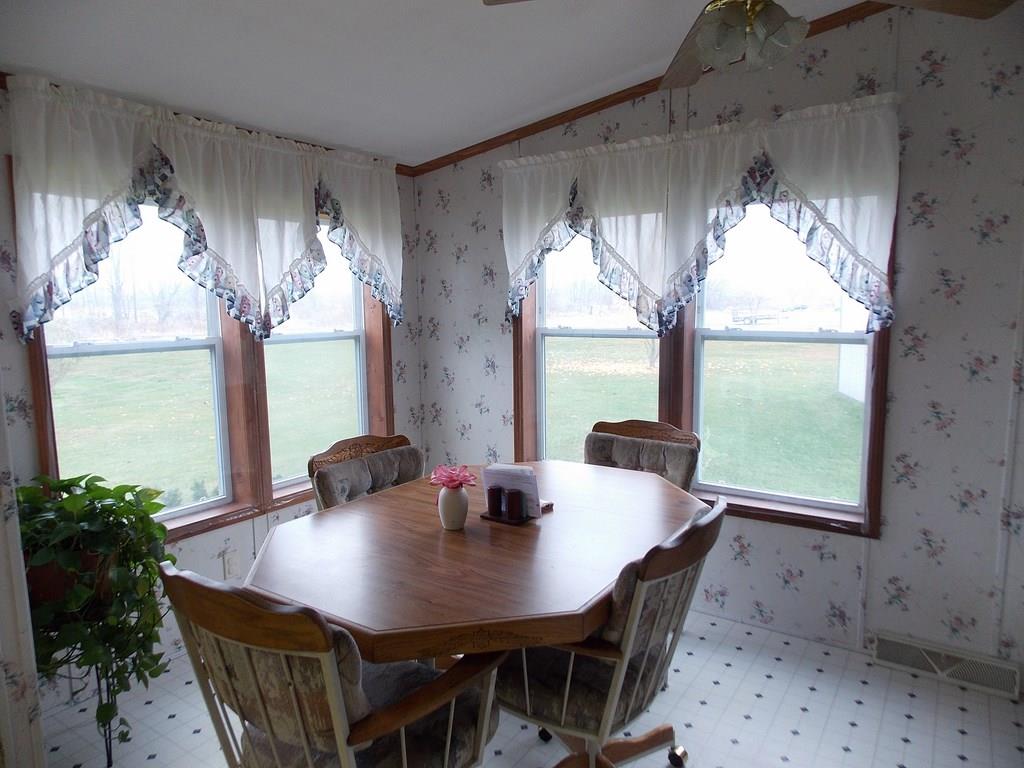 8724 Hathaway Road Churubusco, IN 46723 - Photo 8 of 36