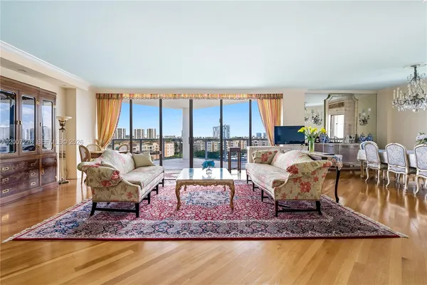 $7,500 | Aventura, Aventura, FL 33180