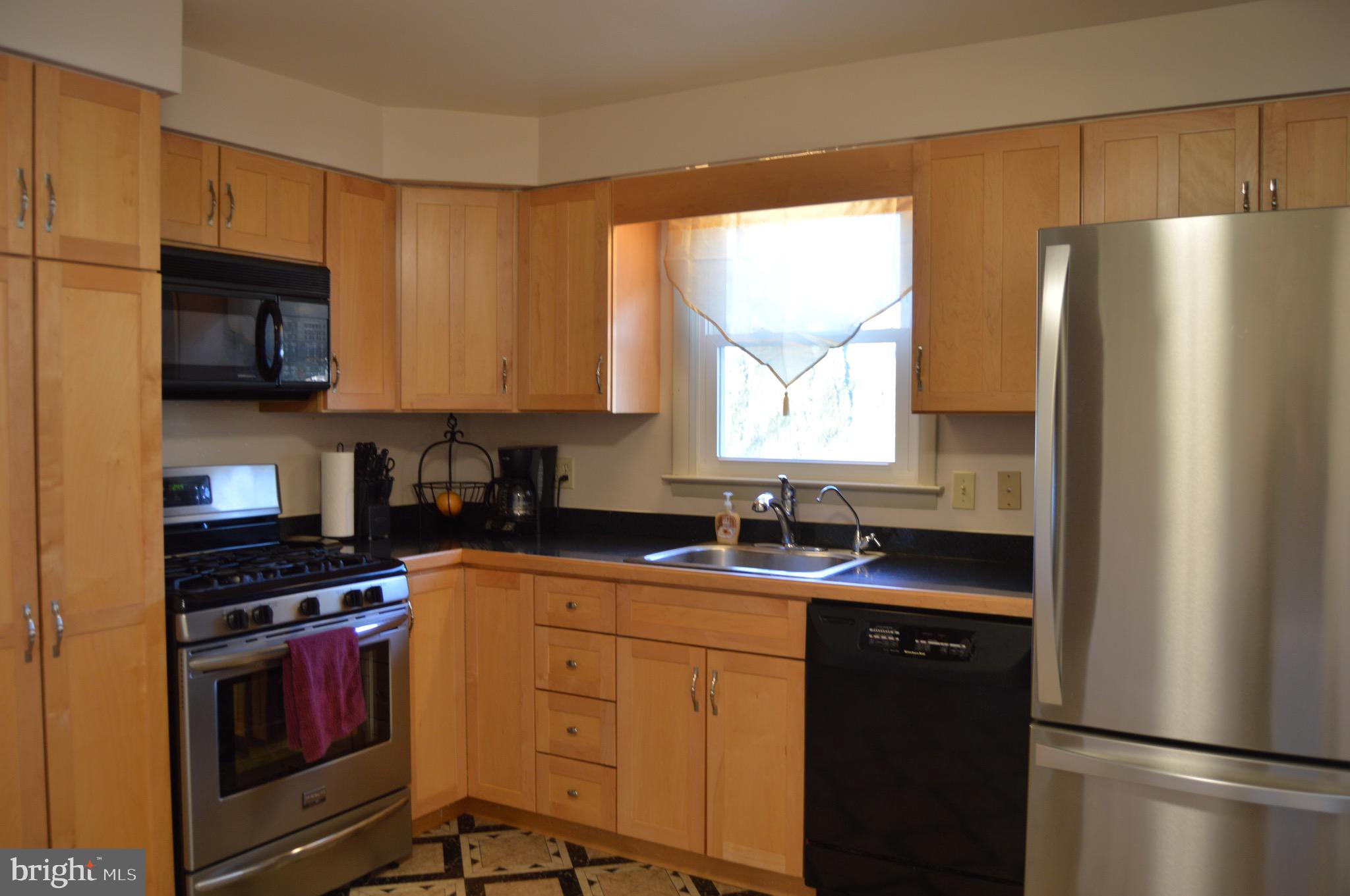 2611 Durham Road York, PA 17402 - Photo 4 of 31 Gallery Image 4