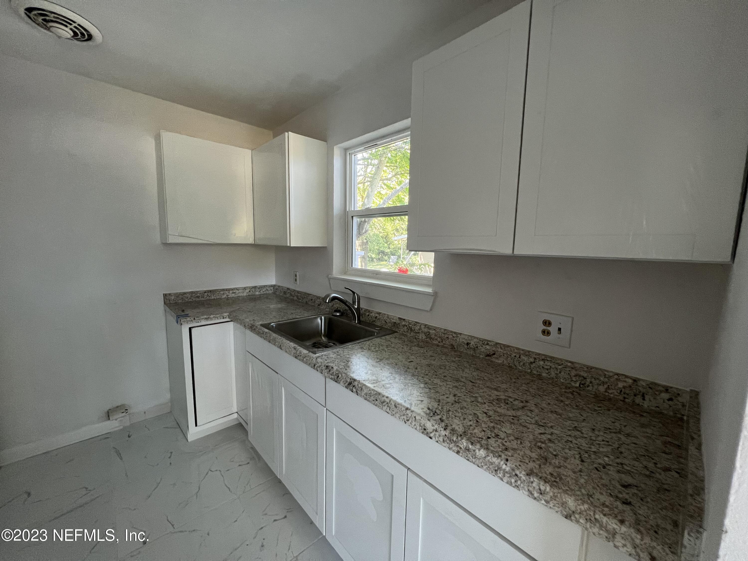 2820 Rogero Road Jacksonville, FL 32277 - Photo 13 of 55 IMG_0820