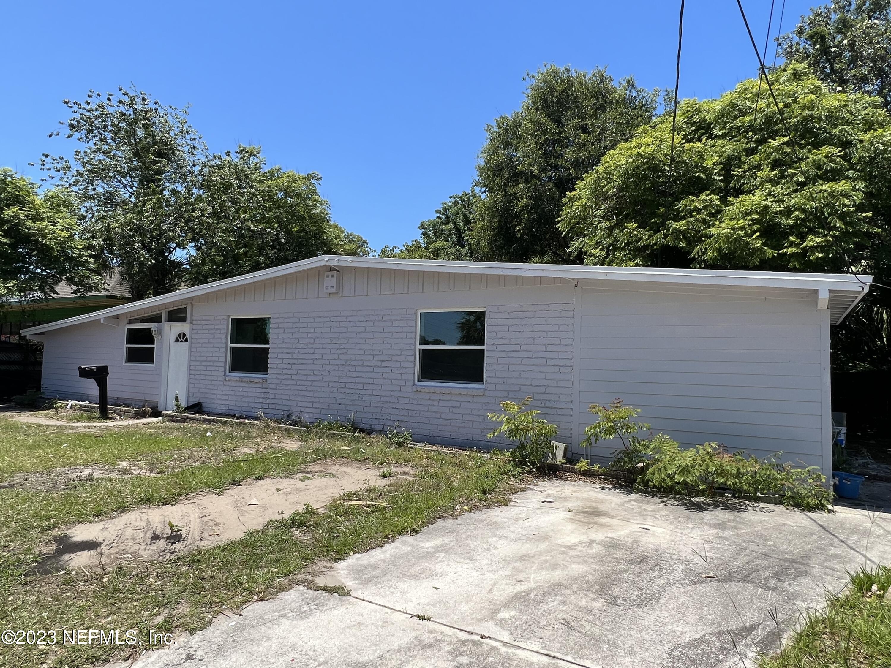 2820 Rogero Road Jacksonville, FL 32277 - Photo 3 of 55 IMG_0804