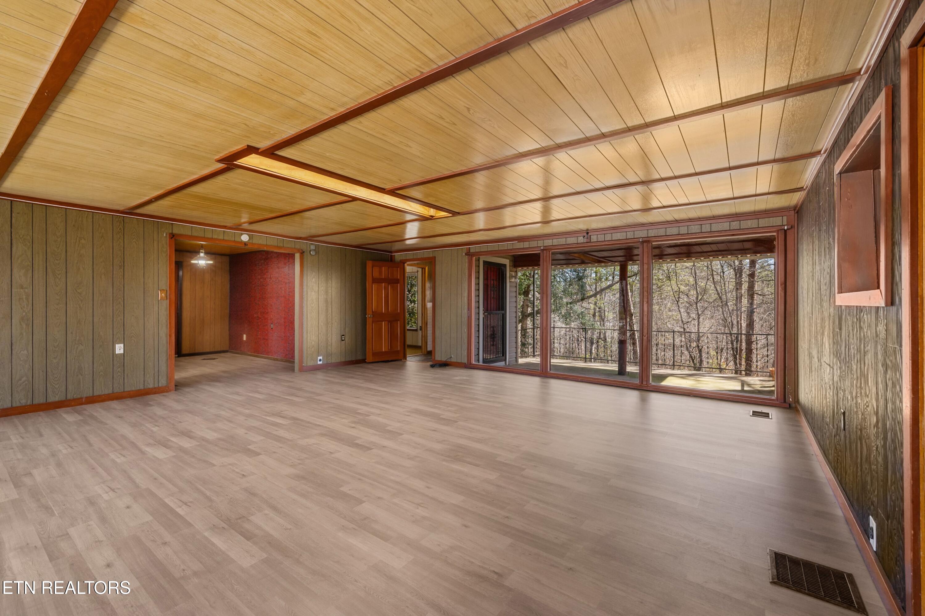 228 Old Rutledge Pike Blaine, TN 37709 - Photo 12 of 39 015-228OldRutledgePike-Blaine-TN-37709-S