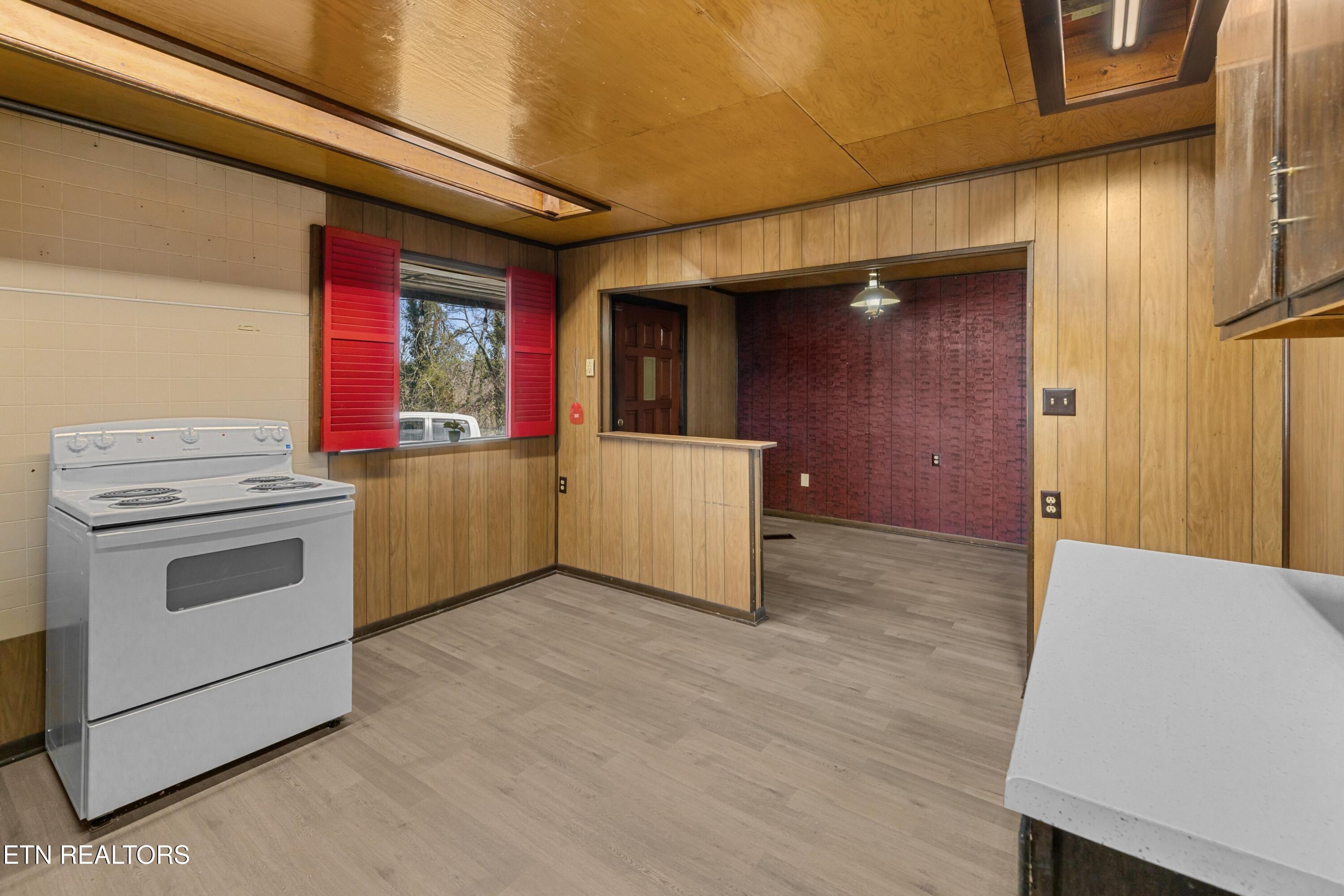 228 Old Rutledge Pike Blaine, TN 37709 - Photo 16 of 39 022-228OldRutledgePike-Blaine-TN-37709-S