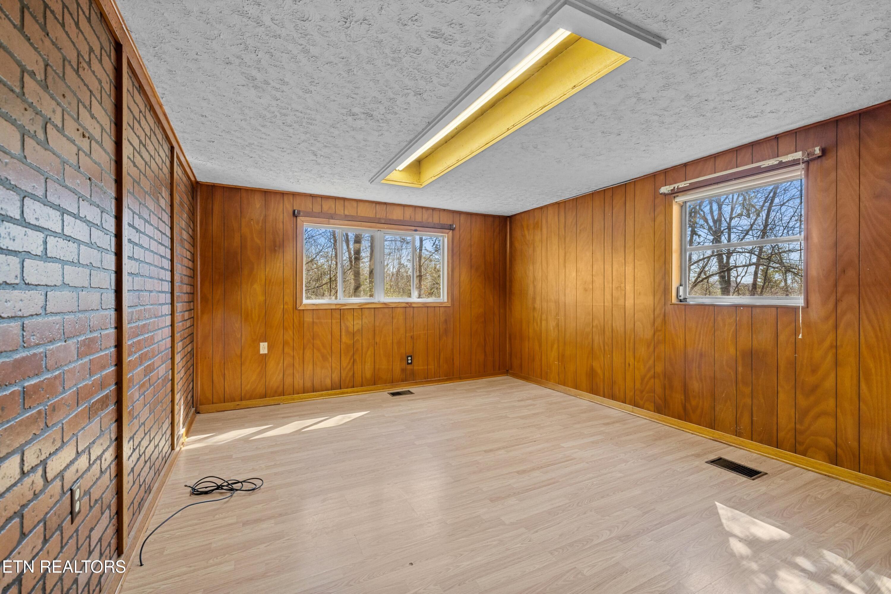 228 Old Rutledge Pike Blaine, TN 37709 - Photo 18 of 39 024-228OldRutledgePike-Blaine-TN-37709-S