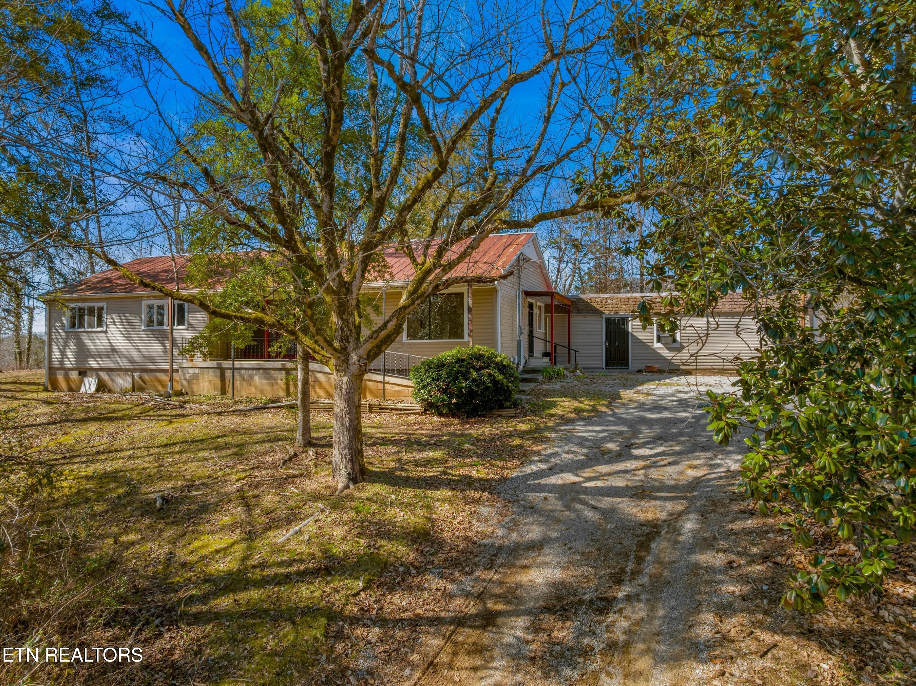 228 Old Rutledge Pike Blaine, TN 37709 - Photo 4 of 39 003-228OldRutledgePike-Blaine-TN-37709-S