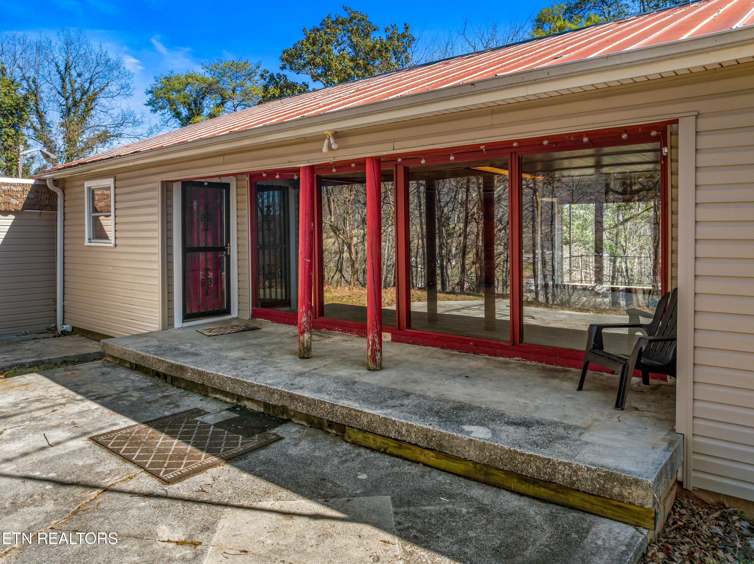 228 Old Rutledge Pike Blaine, TN 37709 - Photo 8 of 39 048-228OldRutledgePike-Blaine-TN-37709-S