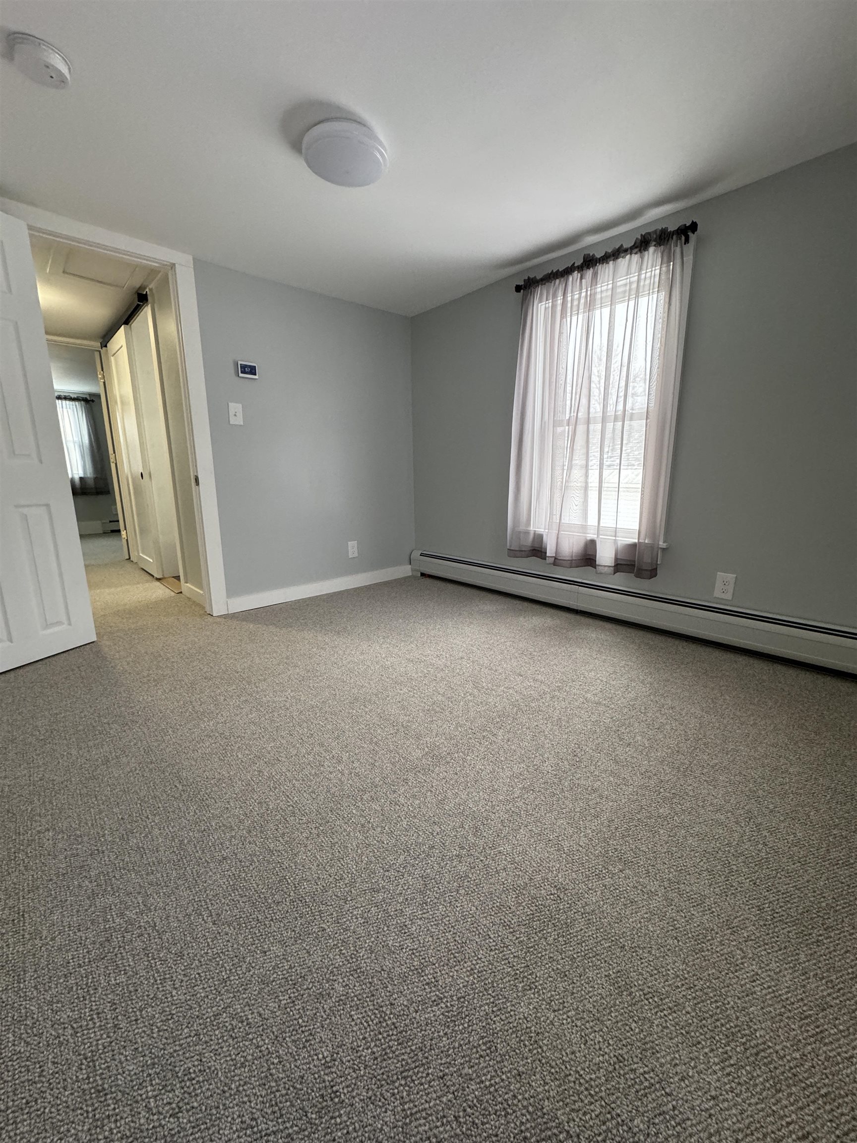 8 Vernon Street Rutland, VT 05701 - Photo 7 of 25