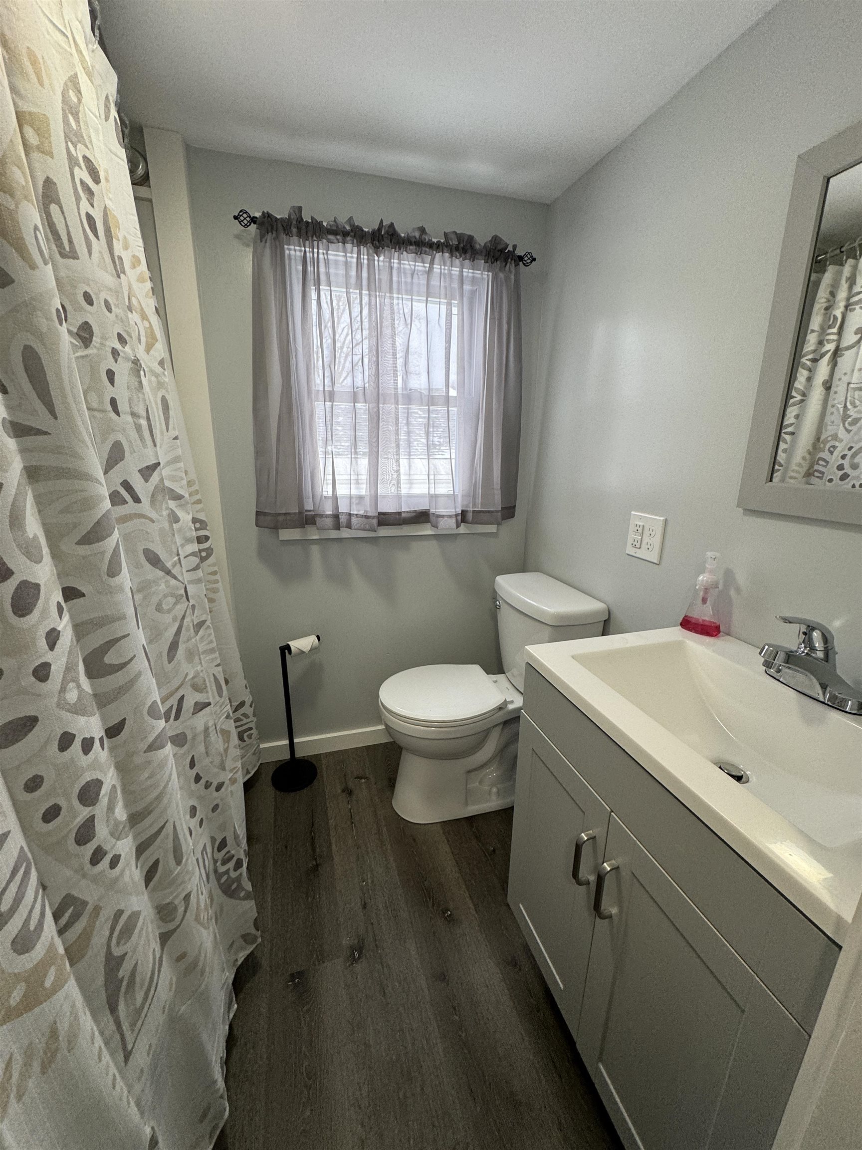 8 Vernon Street Rutland, VT 05701 - Photo 9 of 25
