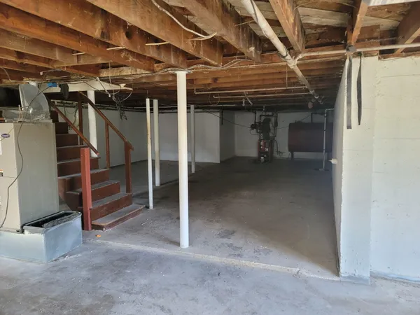 $2,500 | 209 Plymouth Drive, Roanoke, VA 24019