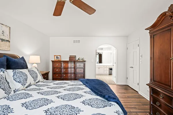$950,000 | 508 West Marion Street, Prospect Heights, IL 60070