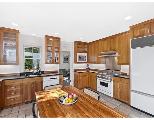 72 Agawam Road Newton, MA 02462 - Photo 7 of 27 Gallery Image 7