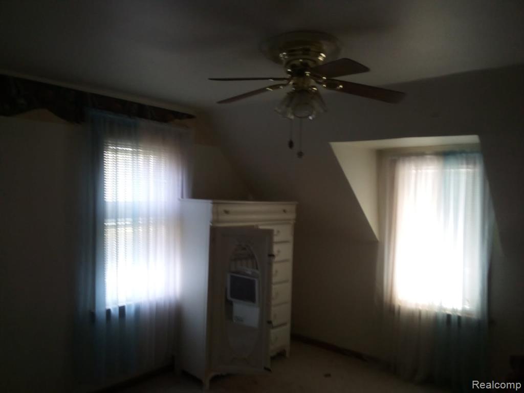 5255 North Seymour Road Flushing, MI 48433 - Photo 4 of 44