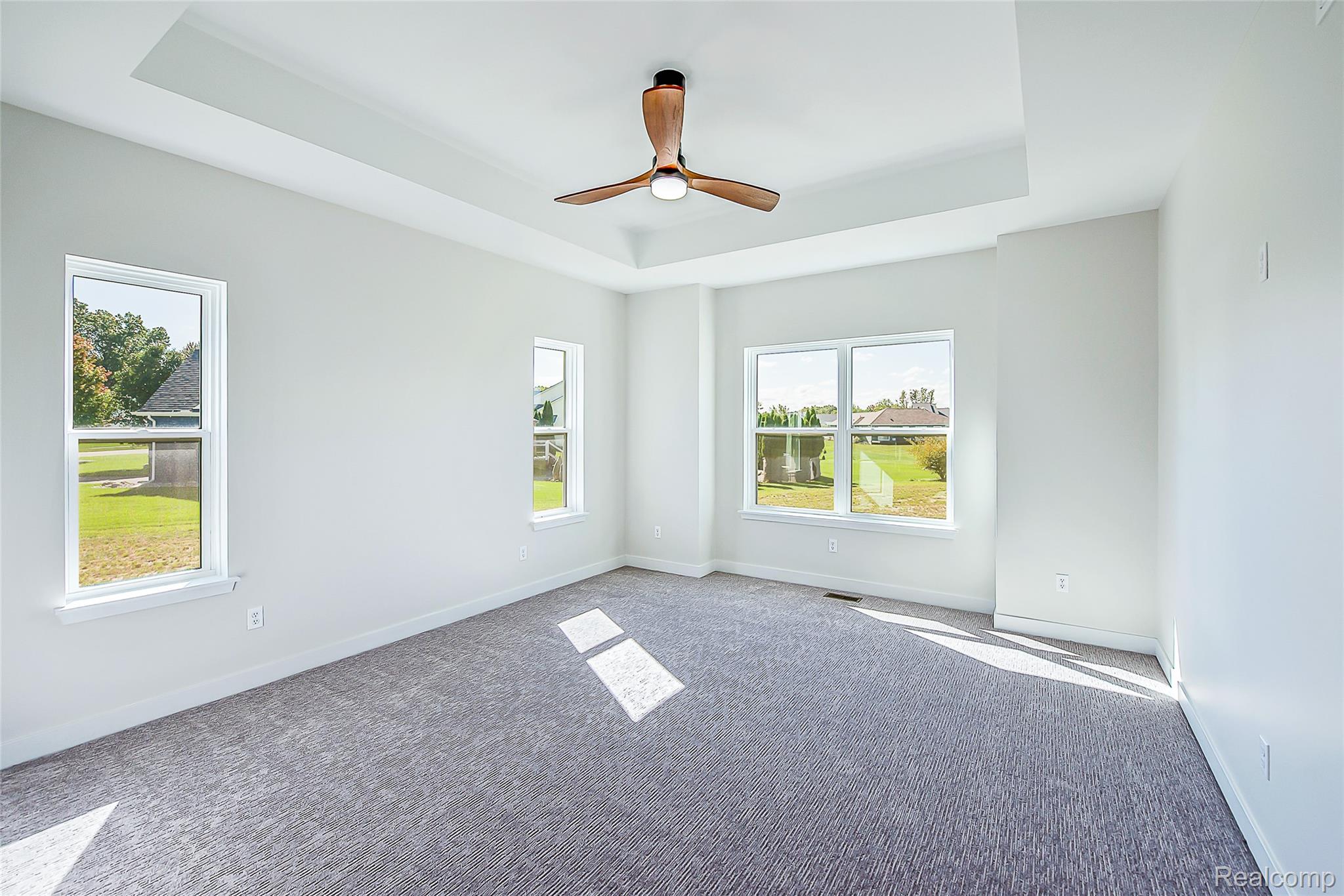 2878 Clivedon Road Howell, MI 48843 - Photo 14 of 41 PRIMARY BEDROOM