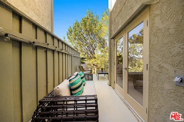 $4,500 | 2345 Roscomare Road, Unit 201, Los Angeles, CA 90077