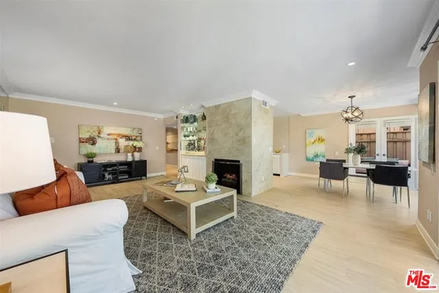 $4,500 | 2345 Roscomare Road, Unit 201, Los Angeles, CA 90077