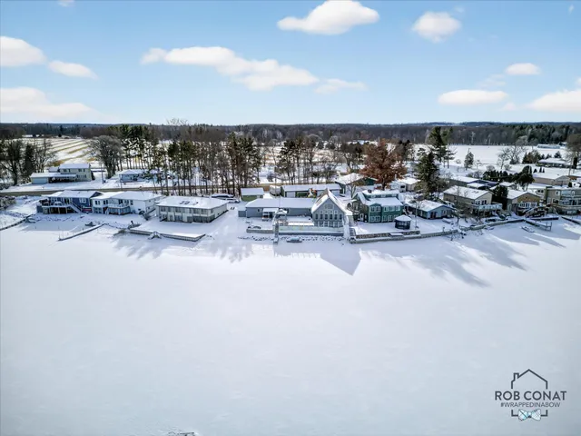 $445,000 | 411 South Rock Lake Drive, Vestaburg, MI 48891