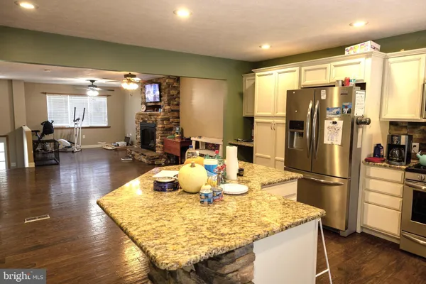 $274,900 | 107 Joseph Crossing, Eleanor, WV 25070