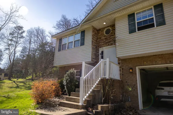 $274,900 | 107 Joseph Crossing, Eleanor, WV 25070
