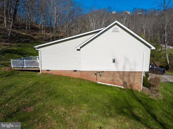 $274,900 | 107 Joseph Crossing, Eleanor, WV 25070