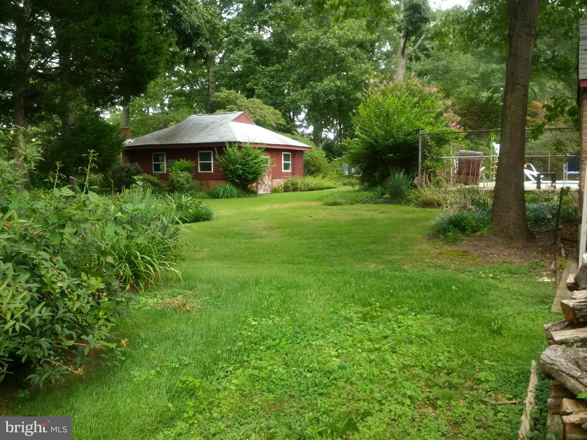 3900 Laurel Road Alexandria, VA 22309 - Photo 4 of 30 'Summer House' Large Brick Shed/Room