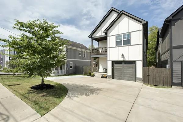 $2,995 | 2221 24th Avenue North, Unit A, Nashville, TN 37208