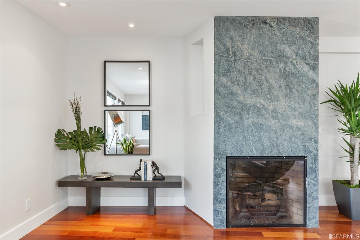 881 Corbett Avenue, Unit 3 San Francisco, CA 94131 - Photo 18 of 78 a living room with furniture and potted plant
