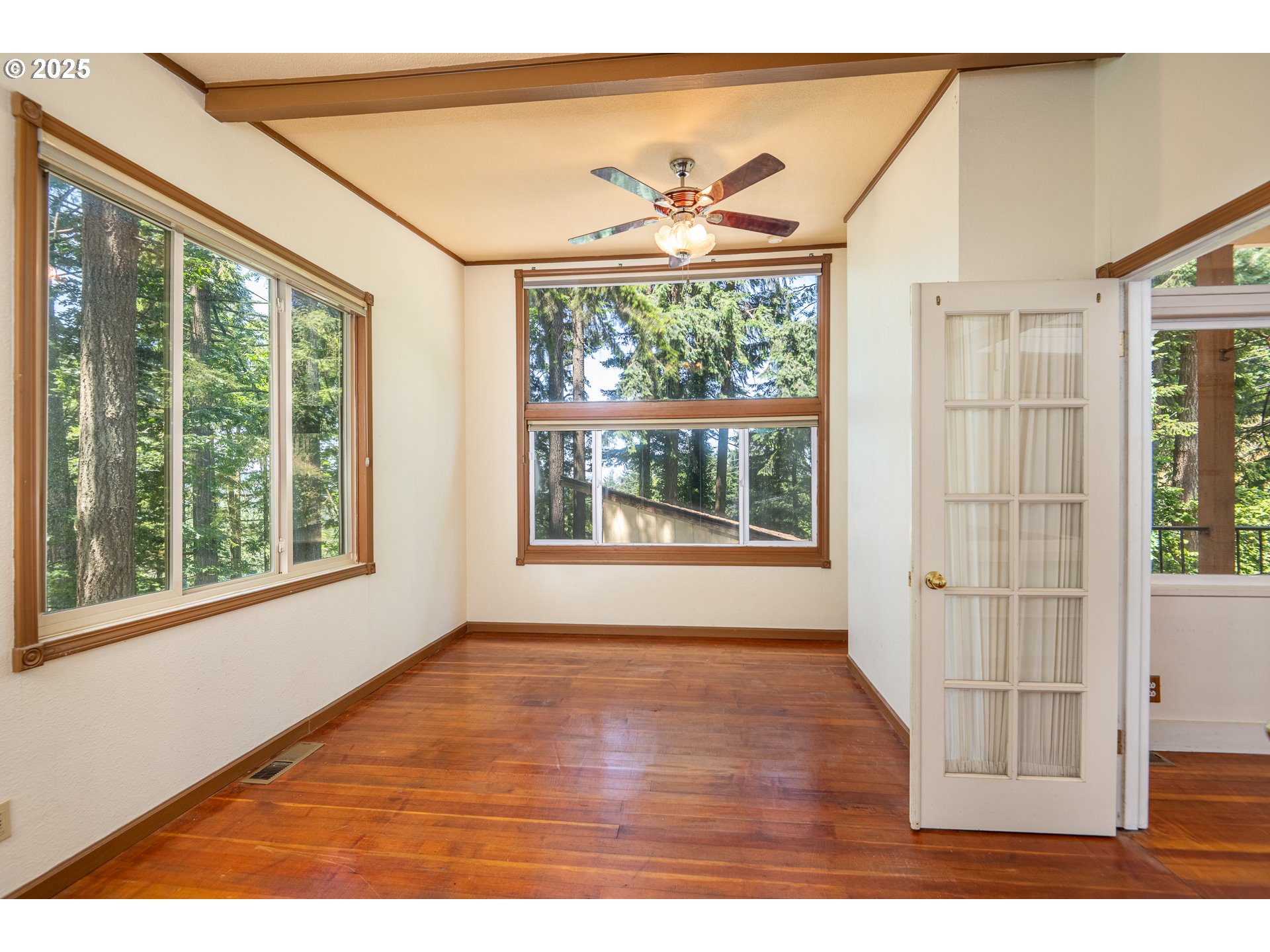 32468 Dillard Road Eugene, OR 97405 - Photo 12 of 28 a view of an empty room with a window