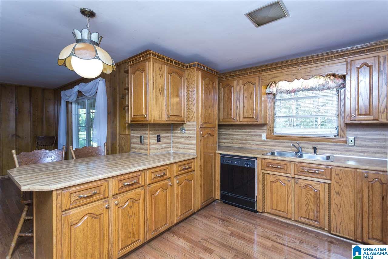 627 4th Avenue Pleasant Grove, AL 35127 - Photo 14 of 37