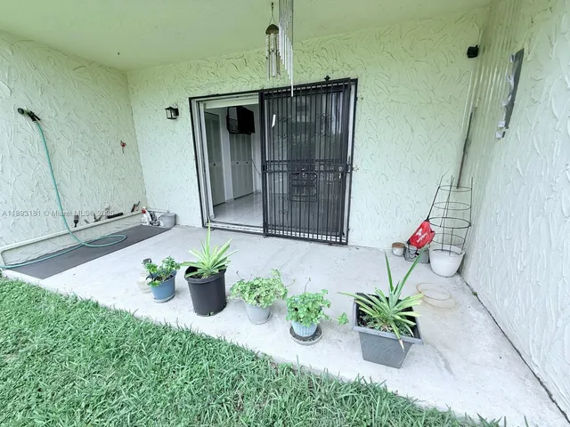 $1,850 | 300 Northwest 42nd Avenue, Unit 109, Miami, FL 33126