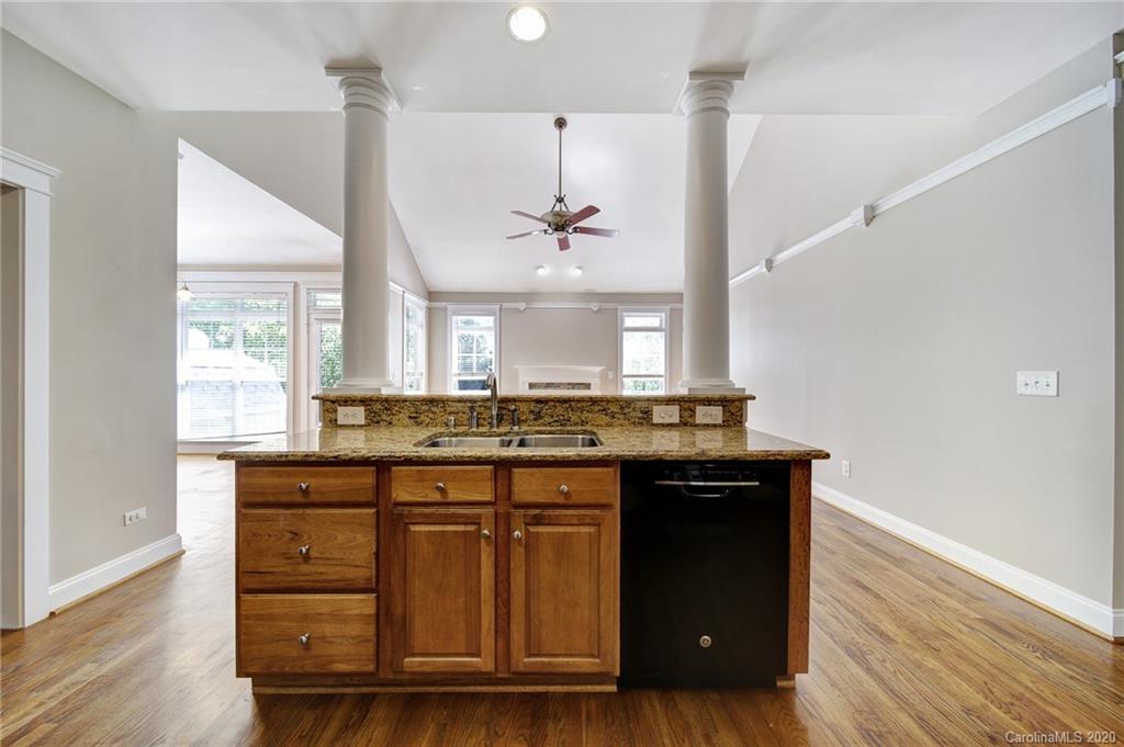 1040 Hunters Run Drive Tega Cay, SC 29708 - Photo 11 of 45