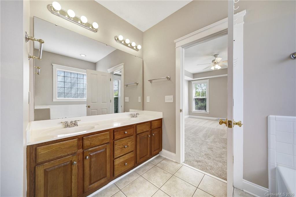 1040 Hunters Run Drive Tega Cay, SC 29708 - Photo 25 of 45