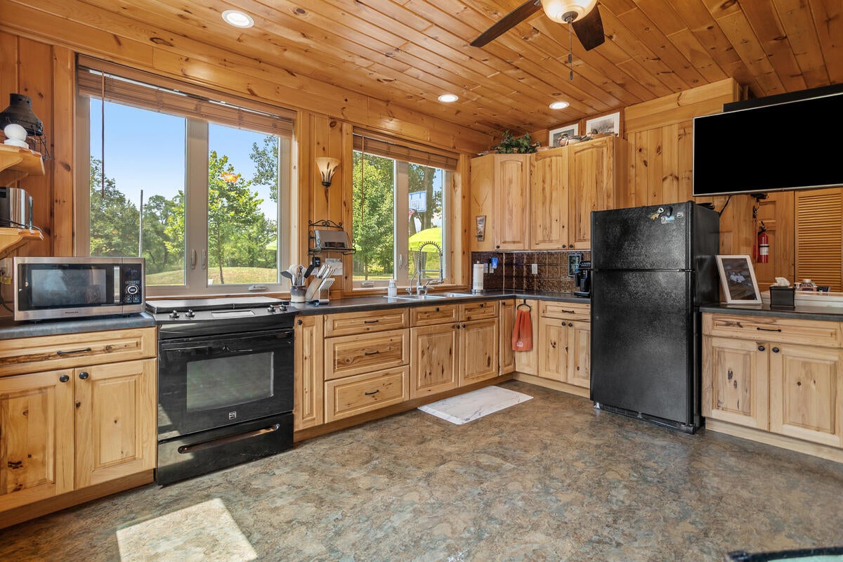 299 Rodeo Drive Union City, MI 49094 - Photo 11 of 94 Gallery Image 11