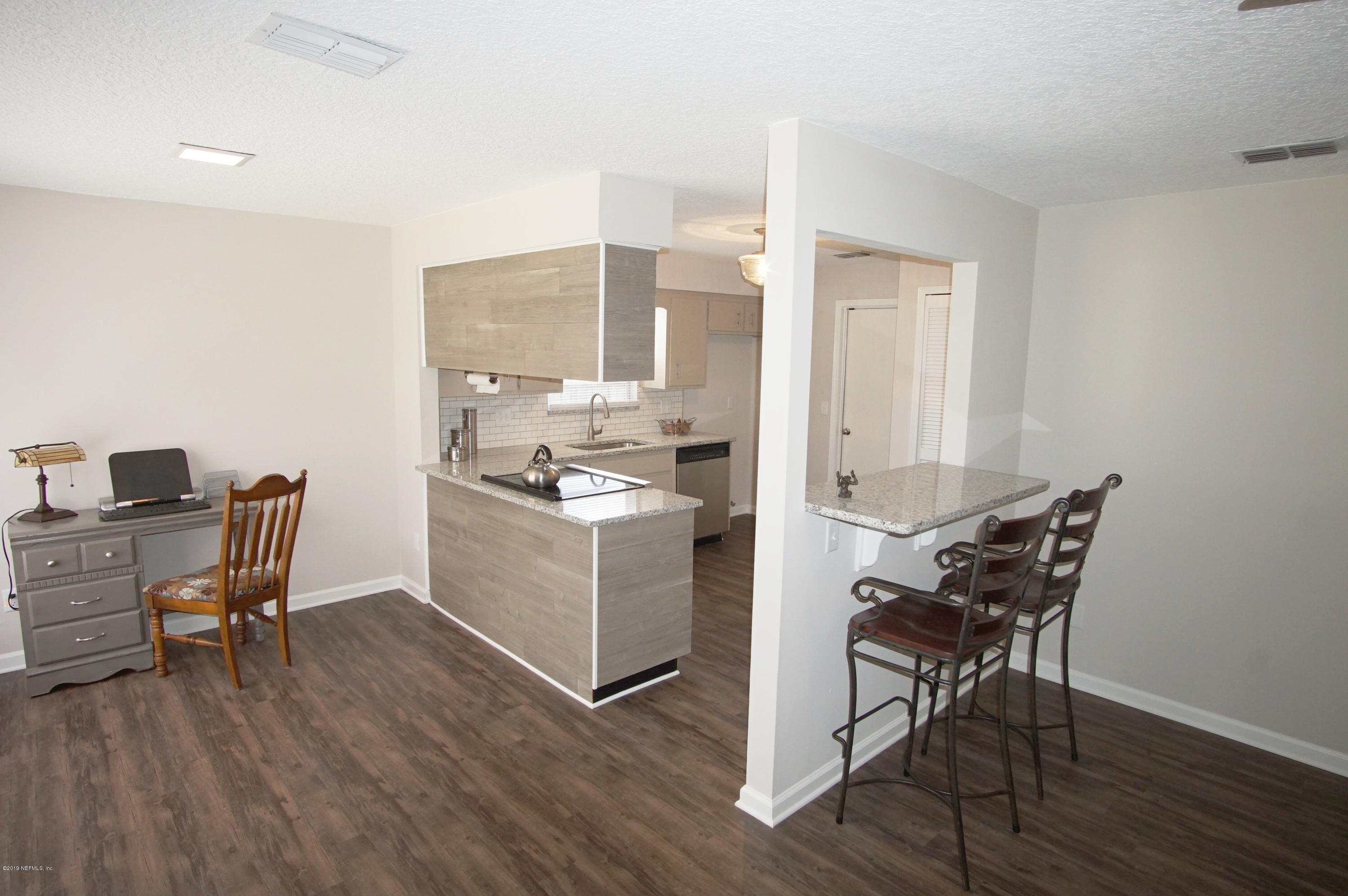 8232 Blazing Star Road Jacksonville, FL 32210 - Photo 3 of 23 Breakfast bar