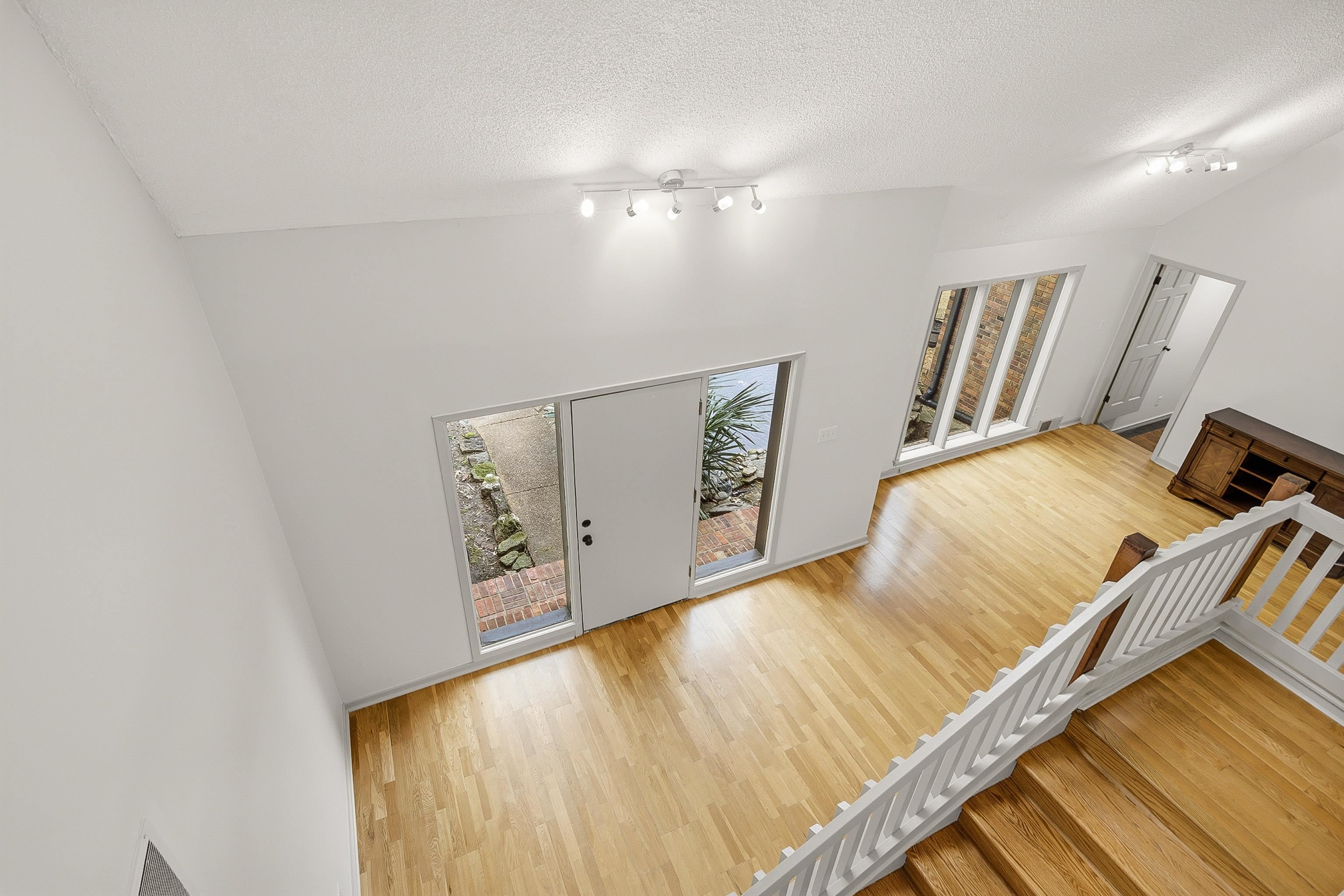 1833 New Riverdale Road Germantown, TN 38138 - Photo 24 of 40 a view of a bedroom with wooden floor