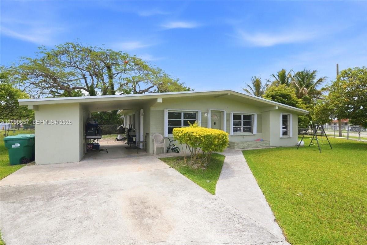26801 Southwest 144th Court Homestead, FL 33032 - Photo 3 of 34
