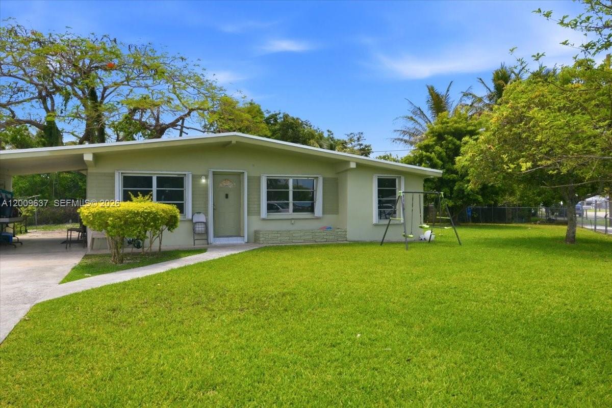 26801 Southwest 144th Court Homestead, FL 33032 - Photo 4 of 34