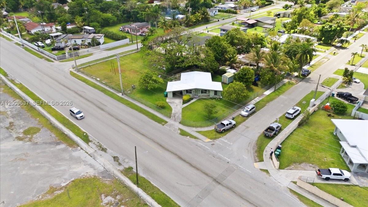 26801 Southwest 144th Court Homestead, FL 33032 - Photo 6 of 34