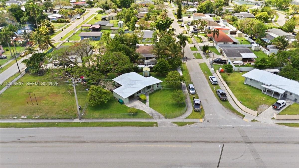 26801 Southwest 144th Court Homestead, FL 33032 - Photo 7 of 34
