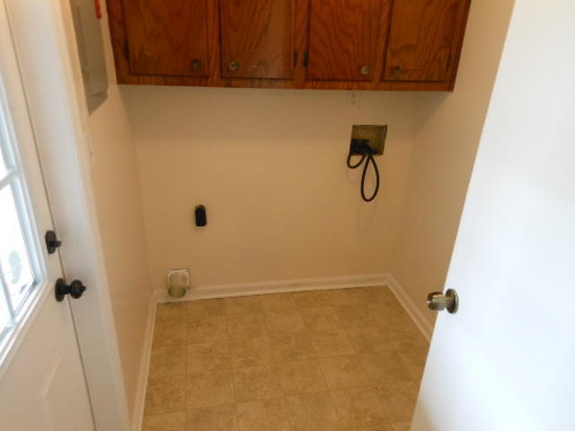 7633 Oldridge Road North Charleston, SC 29418 - Photo 4 of 10 Oldridge 4
