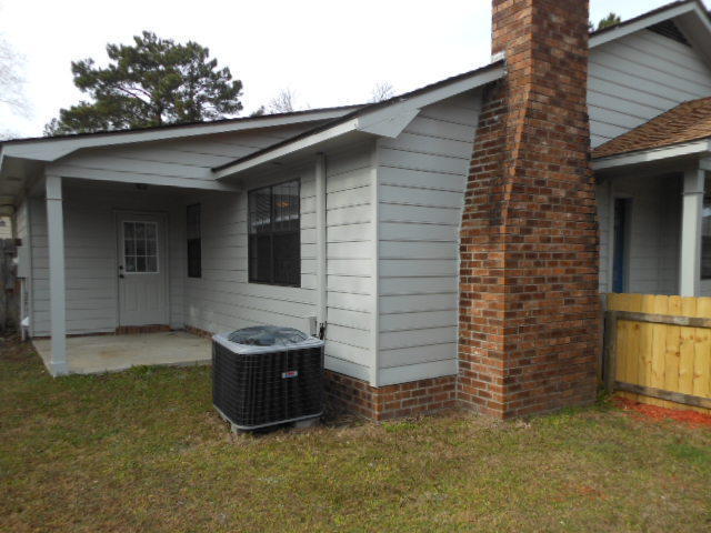 7633 Oldridge Road North Charleston, SC 29418 - Photo 9 of 10 Oldridge 9