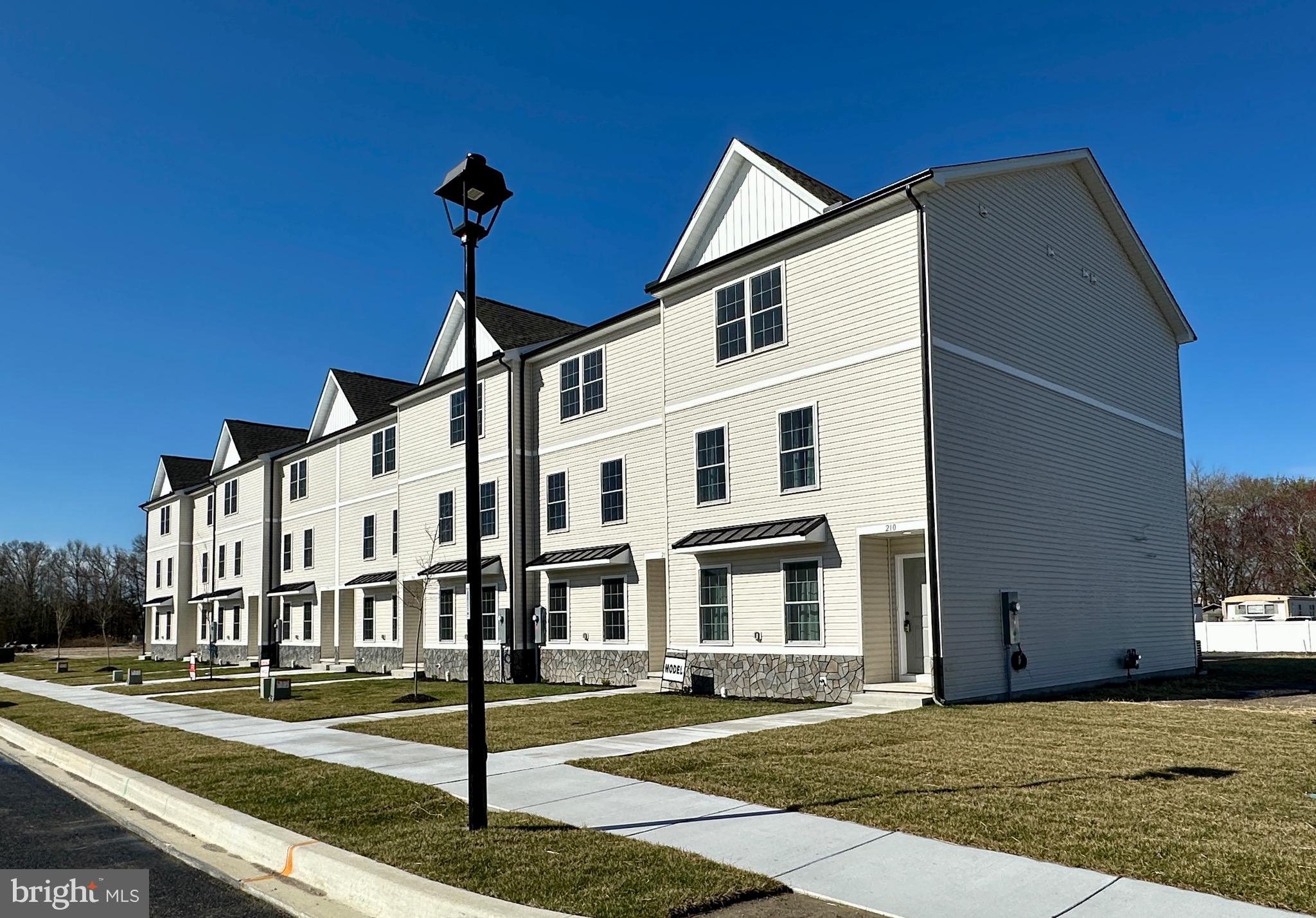 212 Rojan Road Dover, DE 19901 - Photo 2 of 24