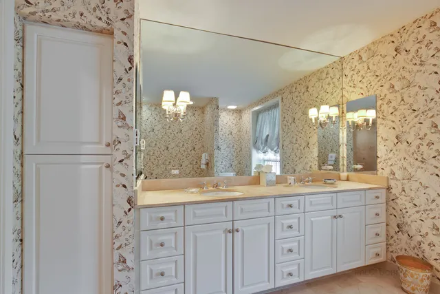 $1,495,000 | 531 North Mayflower Road, Unit 531, Lake Forest, IL 60045