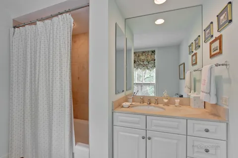 $1,495,000 | 531 North Mayflower Road, Unit 531, Lake Forest, IL 60045