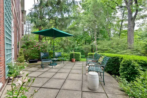 $1,495,000 | 531 North Mayflower Road, Unit 531, Lake Forest, IL 60045