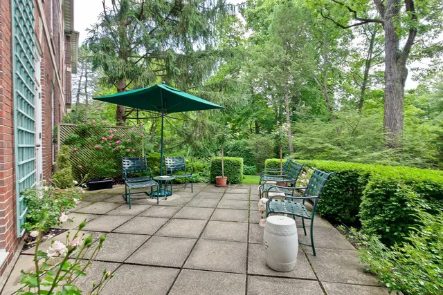 $1,495,000 | 531 North Mayflower Road, Unit 531, Lake Forest, IL 60045