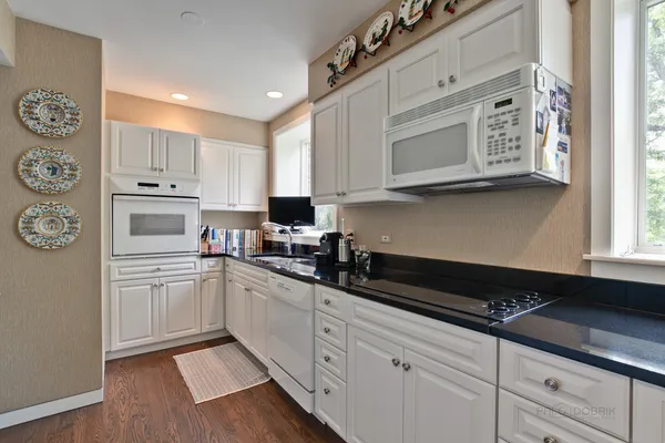 $1,495,000 | 531 North Mayflower Road, Unit 531, Lake Forest, IL 60045