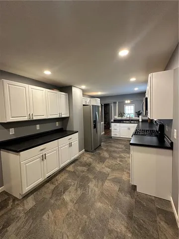 $330,000 | 6213 North Harrison Street, Oakview, MO 64118