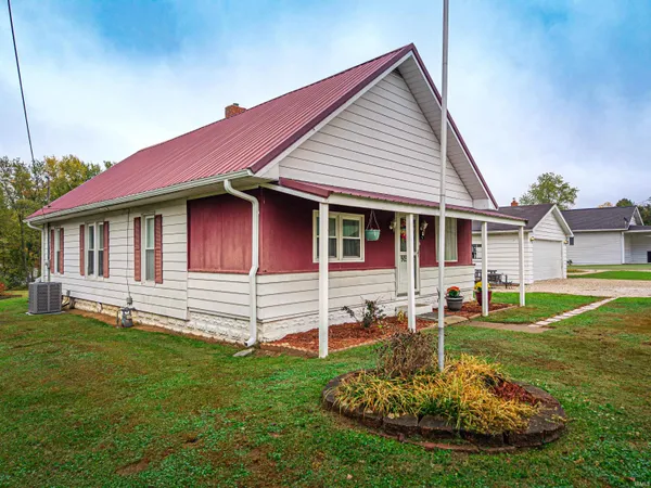 $127,000 | 905 East Jasper Road, Winslow, IN 47598