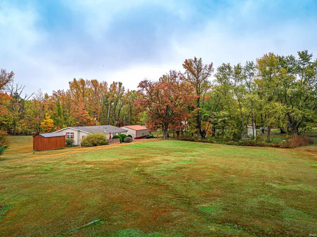 $130,000 | 905 East Jasper Road, Winslow, IN 47598
