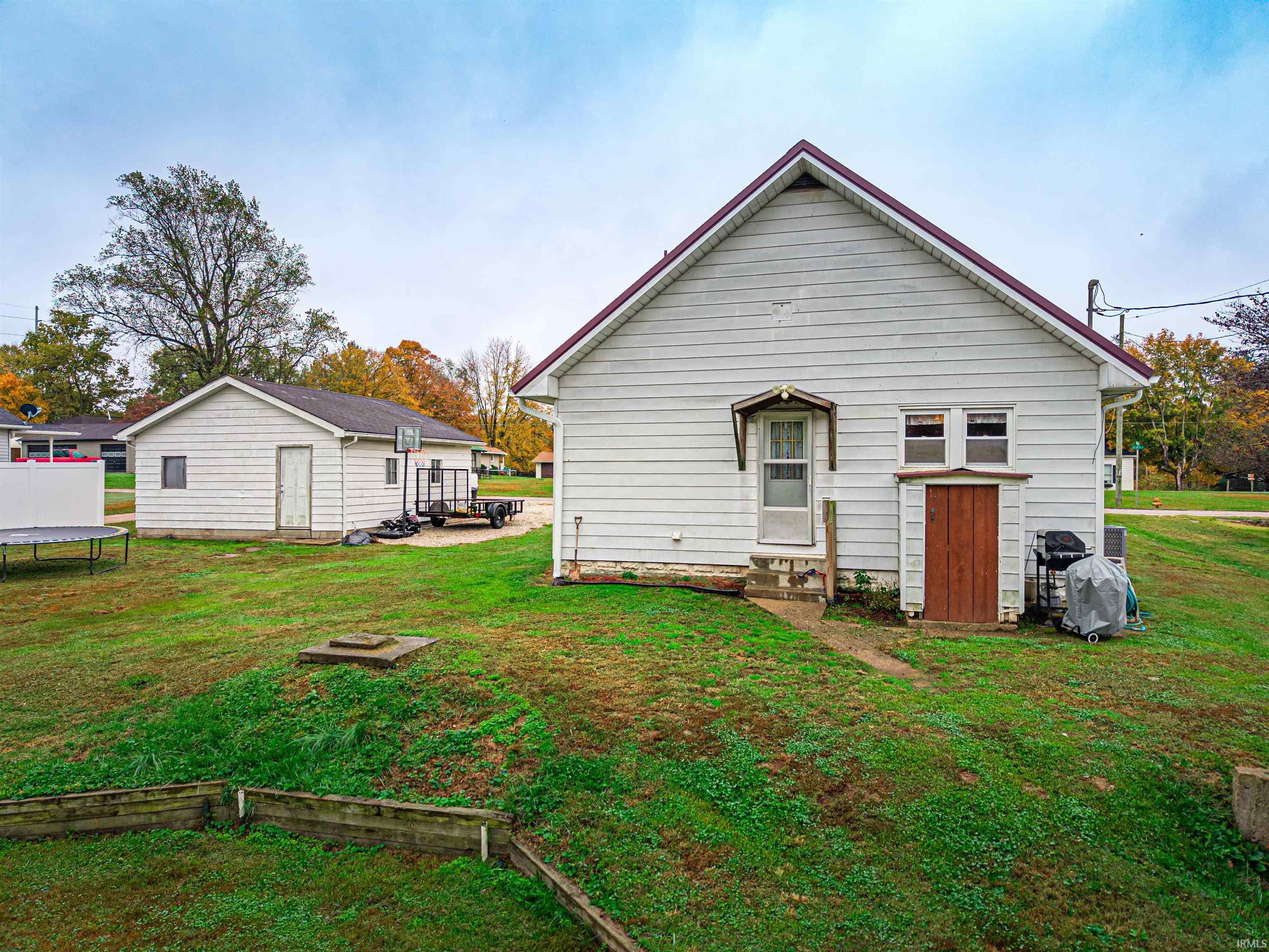 905 East Jasper Road Winslow, IN 47598 - Photo 32 of 33